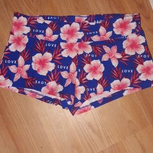 Supercute yoga shorts